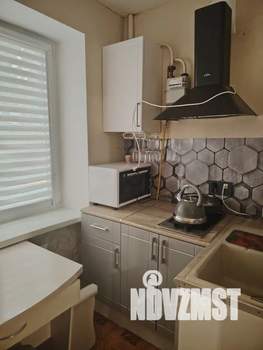 2-к квартира, посуточно, 40м2, 1/2 этаж