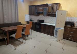 Студия квартира, на длительный срок, 100м2, 1/3 этаж