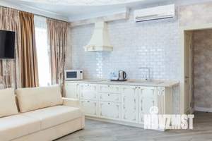 1-к квартира, посуточно, 40м2, 4/4 этаж