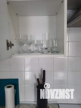 Студия квартира, посуточно, 42м2, 1/9 этаж