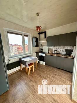 1-к квартира, посуточно, 35м2, 4/10 этаж