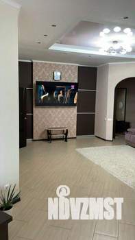 3-к квартира, посуточно, 165м2, 1/1 этаж