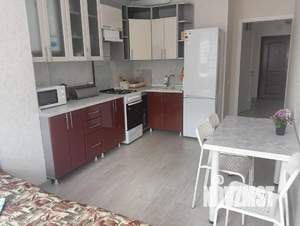 1-к квартира, посуточно, 42м2, 4/5 этаж