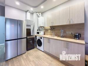 1-к квартира, посуточно, 40м2, 1/10 этаж