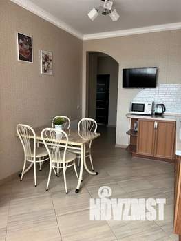 1-к квартира, посуточно, 40м2, 3/3 этаж