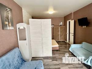 Студия квартира, посуточно, 35м2, 1/8 этаж