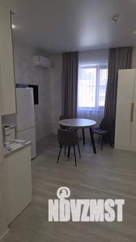 Студия квартира, посуточно, 40м2, 1/3 этаж