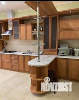 3-к квартира, посуточно, 95м2, 1/1 этаж