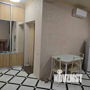 Студия квартира, посуточно, 30м2, 1/3 этаж