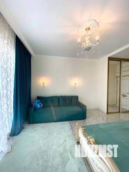 Студия квартира, посуточно, 32м2, 2/3 этаж
