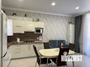 1-к квартира, посуточно, 50м2, 3/8 этаж