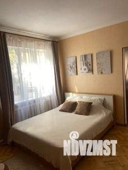 1-к квартира, посуточно, 80м2, 1/3 этаж