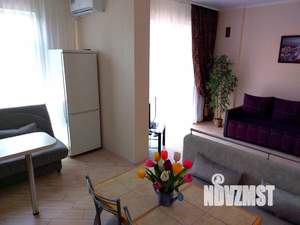 Студия квартира, посуточно, 42м2, 1/6 этаж