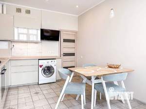 2-к квартира, посуточно, 60м2, 3/7 этаж