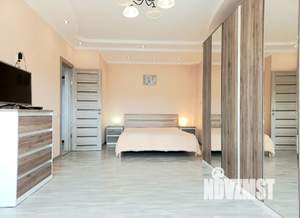 1-к квартира, посуточно, 48м2, 3/3 этаж