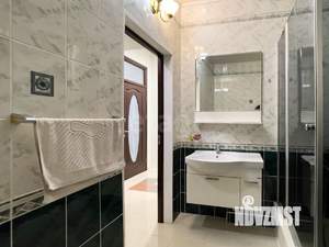 3-к квартира, на длительный срок, 120м2, 1/3 этаж