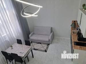 Студия квартира, посуточно, 35м2, 1/12 этаж