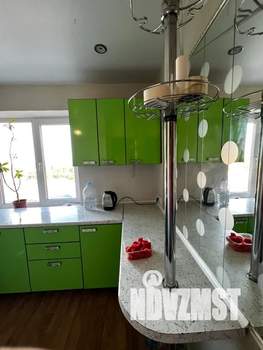 4-к квартира, посуточно, 61м2, 5/5 этаж