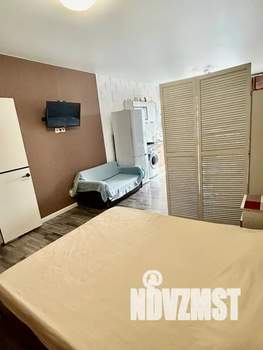 Студия квартира, посуточно, 35м2, 1/8 этаж
