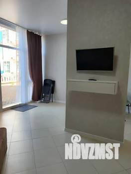 Студия квартира, посуточно, 38м2, 1/5 этаж