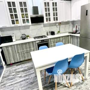 2-к квартира, посуточно, 56м2, 1/8 этаж
