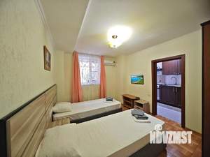 2-к квартира, посуточно, 40м2, 1/1 этаж