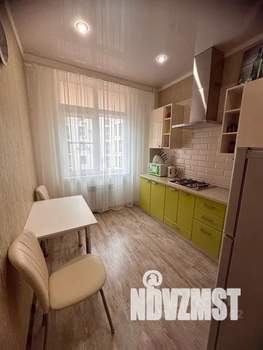 1-к квартира, посуточно, 40м2, 3/8 этаж