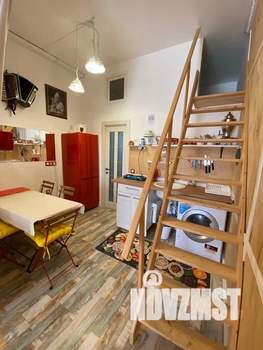 Студия квартира, посуточно, 35м2, 1/6 этаж