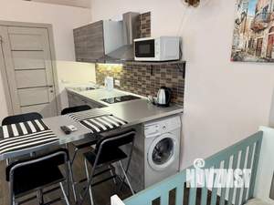 Студия квартира, посуточно, 40м2, 1/4 этаж