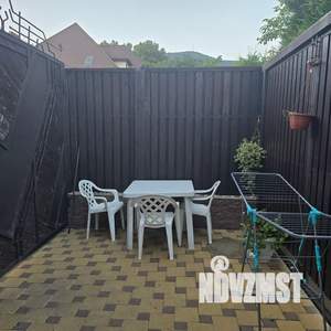 Студия квартира, посуточно, 30м2, 1/3 этаж