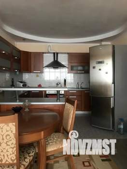 3-к квартира, посуточно, 84м2, 6/10 этаж