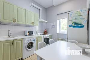 3-к квартира, посуточно, 47м2, 1/1 этаж
