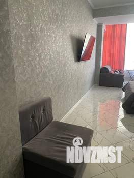 Студия квартира, посуточно, 38м2, 1/8 этаж