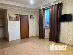 3-к квартира, посуточно, 140м2, 2/5 этаж