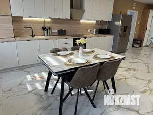 3-к квартира, посуточно, 100м2, 2/4 этаж