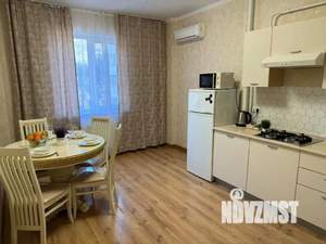 1-к квартира, посуточно, 62м2, 1/1 этаж