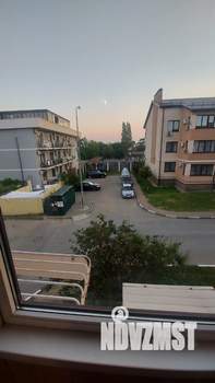 Студия квартира, посуточно, 40м2, 2/3 этаж