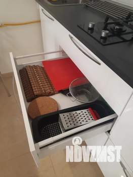 Студия квартира, посуточно, 42м2, 1/9 этаж