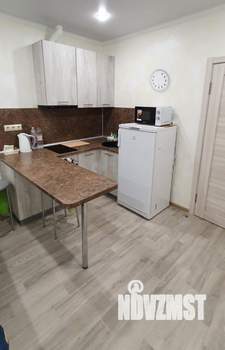 Студия квартира, посуточно, 25м2, 1/3 этаж
