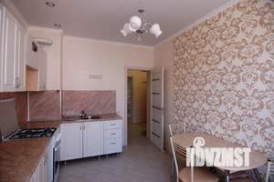 1-к квартира, посуточно, 42м2, 3/3 этаж