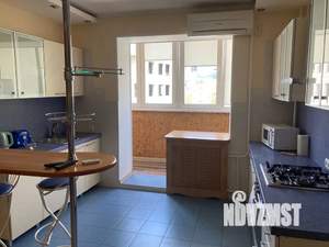 1-к квартира, посуточно, 56м2, 3/5 этаж