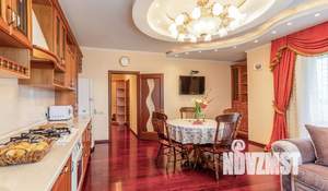 1-к квартира, посуточно, 52м2, 4/6 этаж