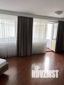 3-к квартира, посуточно, 107м2, 2/5 этаж