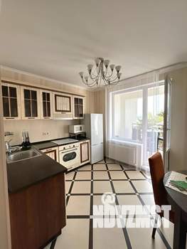 3-к квартира, посуточно, 120м2, 1/1 этаж