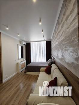 Студия квартира, посуточно, 30м2, 1/6 этаж