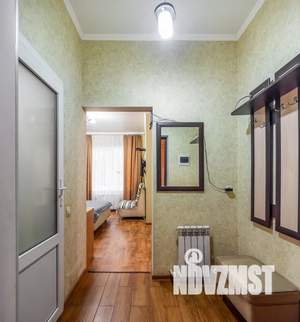 1-к квартира, посуточно, 39м2, 1/8 этаж