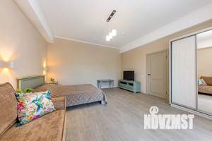 1-к квартира, посуточно, 68м2, 3/5 этаж