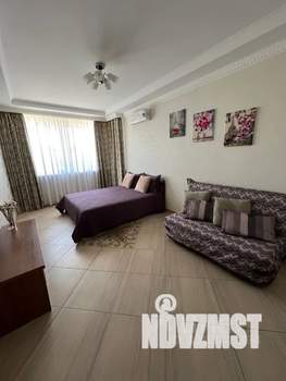 1-к квартира, посуточно, 40м2, 3/3 этаж