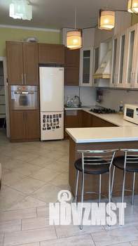 1-к квартира, посуточно, 54м2, 3/6 этаж