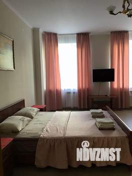 3-к квартира, посуточно, 108м2, 1/5 этаж